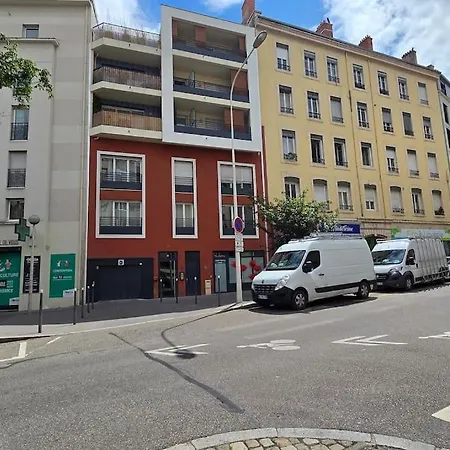 Bnbgones - Le Cosy Saint Louis - Metro Jean Mace Et Saxe Gambetta Apartment